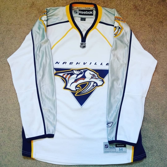 Reebok Other - Med Reebok Nashville Predators NHL Hockey Jersey
